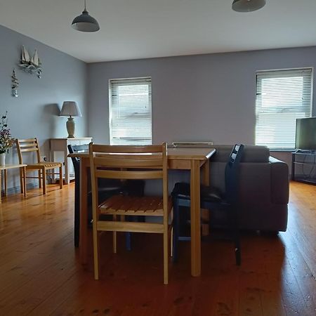 Dingle Town Center Apartment Exterior foto